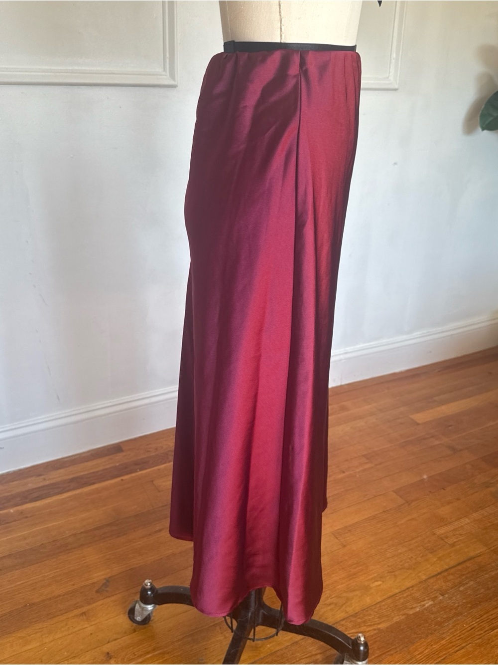 Women's Burgundy Maxi Skirt - Picture 3 of 4